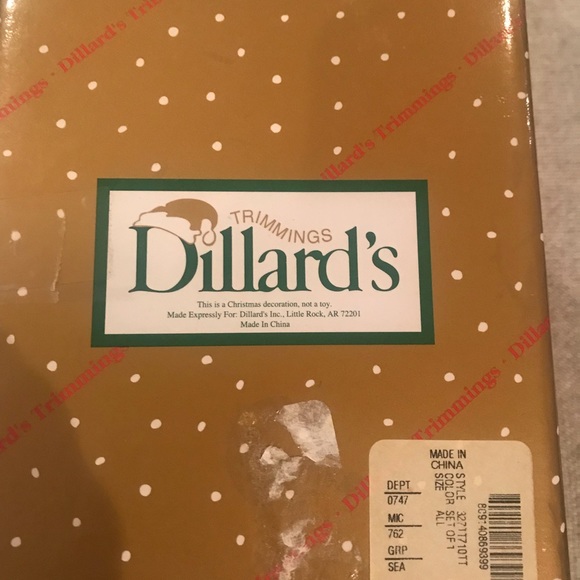 Dillards Large 3 1/4" Christmas Ornament Big Gold Ball Poinsettia Design Box - Picture 9 of 9